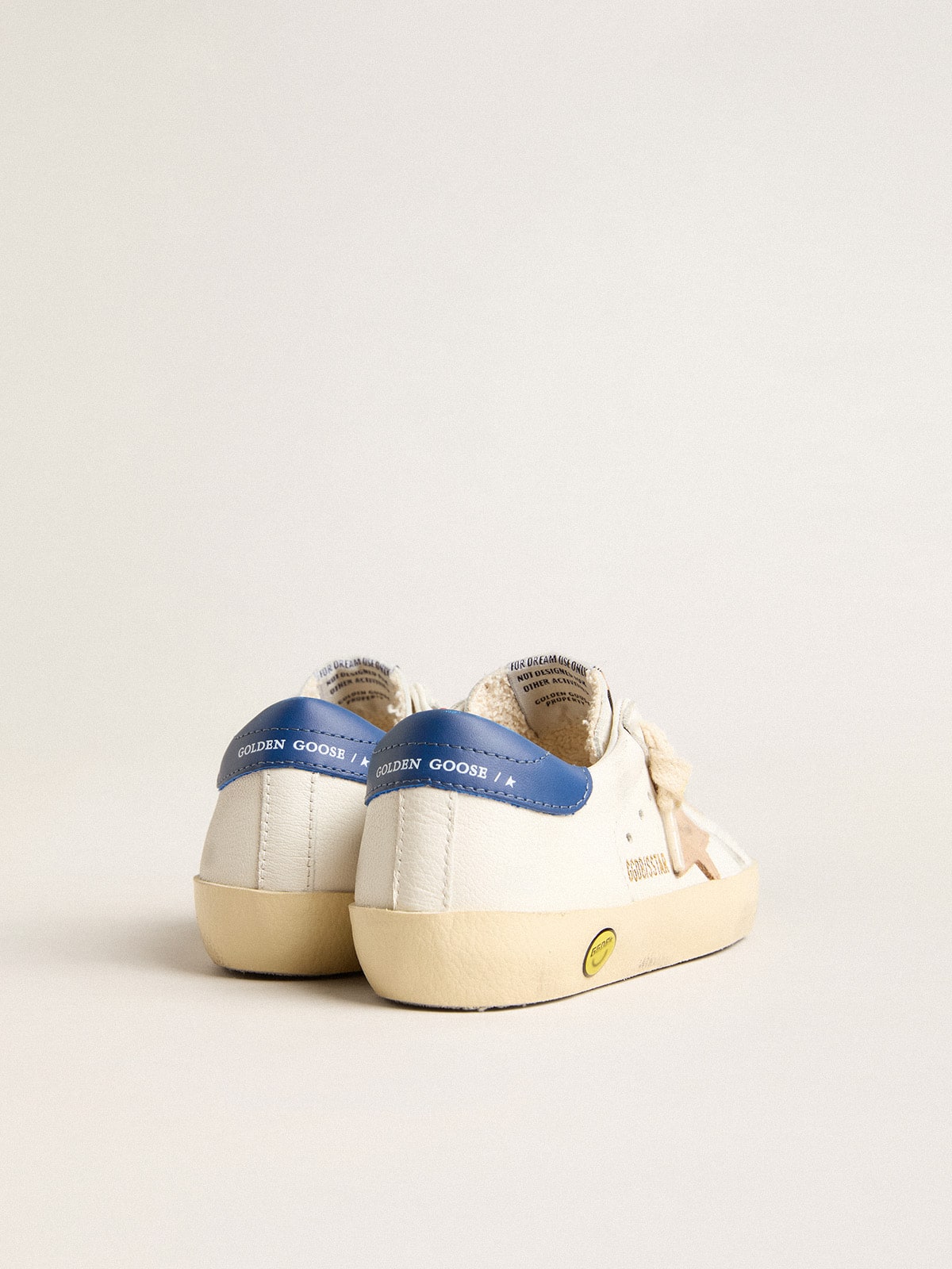 Young Super-Star in nappa leather with a beige star and blue heel tab